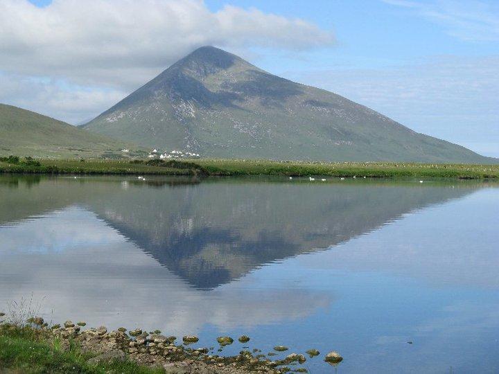 Achill Water'S Edge Bed & Breakfast Doogort Exterior photo