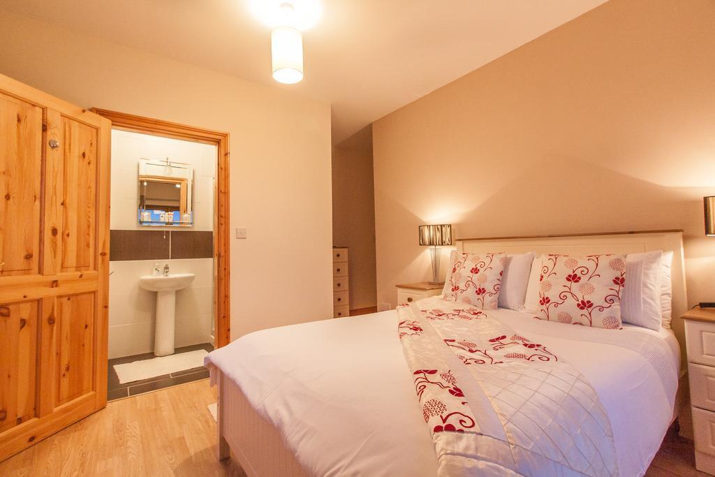 Achill Water'S Edge Bed & Breakfast Doogort Exterior photo