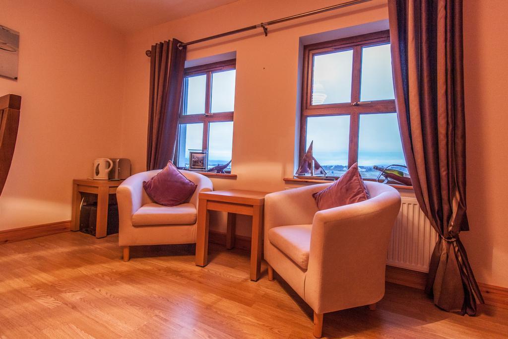 Achill Water'S Edge Bed & Breakfast Doogort Exterior photo